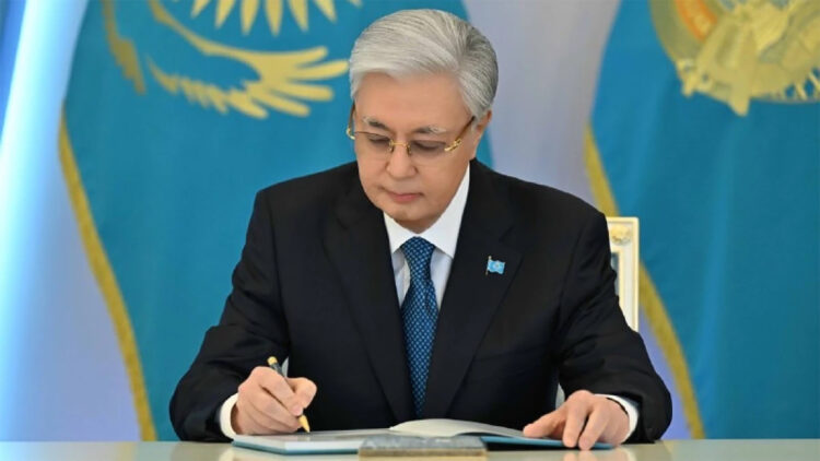 Тоқаев жаңа тағайындау жасады: «Батыс» қолбасшылығына Нұрлан Кәрібаев келді