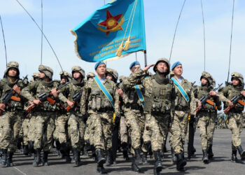Қазақстан армиясының кадрлық әлеуеті: Мәжіліс жастарды тәрбиелеудегі олқылықтарды атады