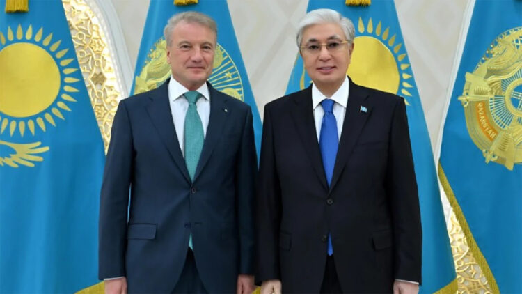 Мемлекет басшысы Сбербанк басшысын қабылдап, банк саласы мен ЖИ мәселелерін талқылады