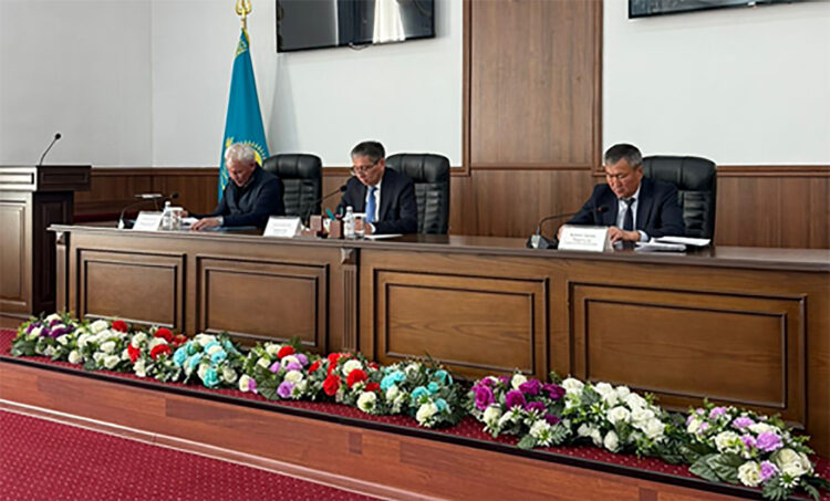 Келелі жиын келте болмайды