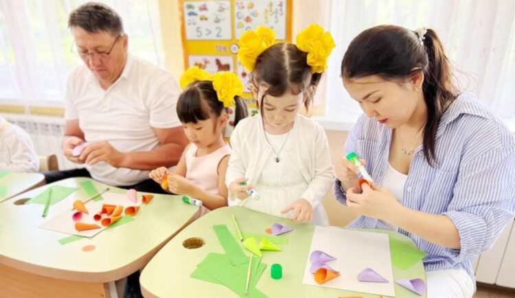 «Ата-ана академиясы» отбасы құндылығын қалай нығайтады?