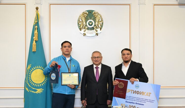 Сурдлимпиада жүлдегері Рамазан Әбдрасілге пәтер табысталды