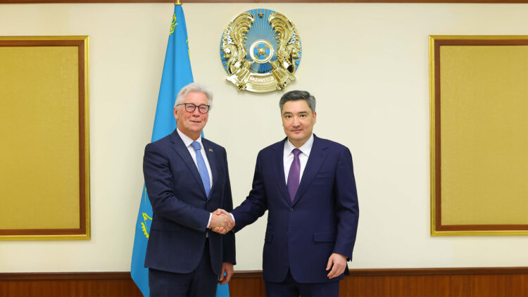 Олжас Бектенов Air Products өкілдерімен бірлескен жобаларды талқылады