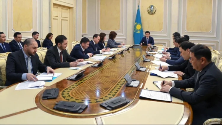 Қоғамдық келісім – басты назарда: Ерлан Қарин республикалық кеңес өткізді