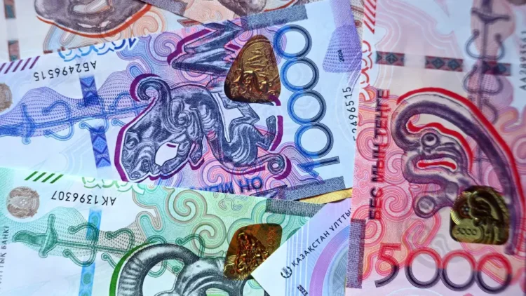 Қай өңірде жалақы жоғары: ел бойынша жаңа деректер жарияланды