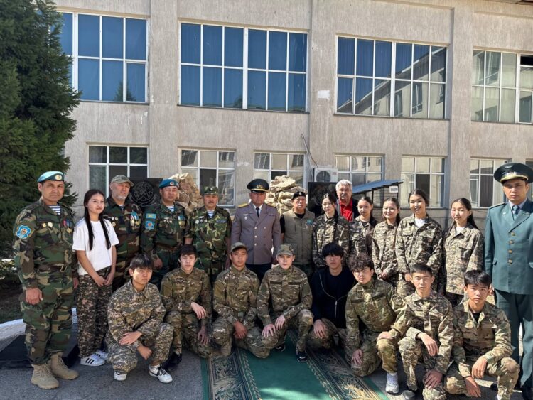 Жастарға үлгі болған ерлік жолы: Тәжік-Ауған ардагерлерімен кездесу