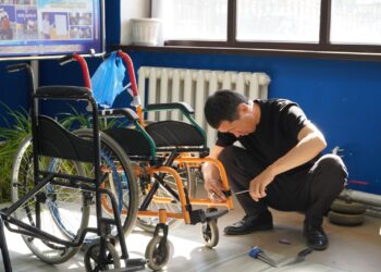 Талдықорғанда мүгедектер арбасын жөндейтін жоба іске асуда