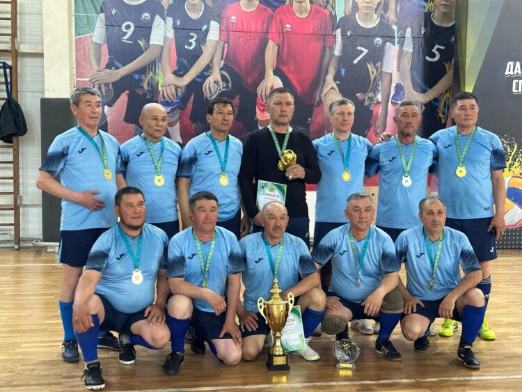 Ардагерлер сайысында көксулықтар топ жарды