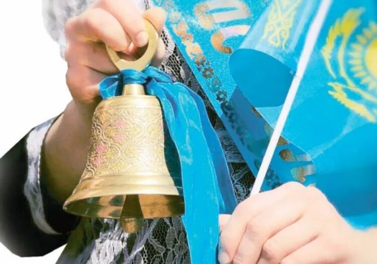 Қаратал ауданында соңғы қоңырау шарасы заң мен тәртіп тақырыбына арналды