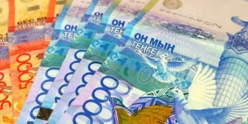 Талдықорғандағы мектеп бітіру кеші: Ата-аналар 250 мың теңгелік жиынға қарсы