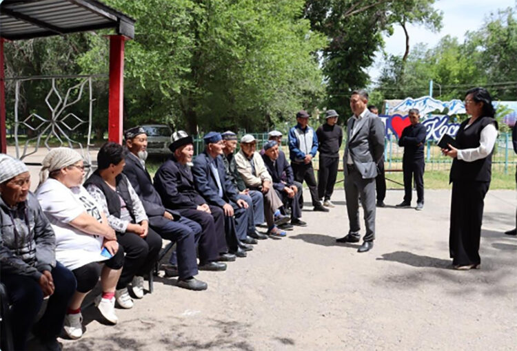 Кербұлақ ауданының әкімі Қаспан округі тұрғындарымен кездесті
