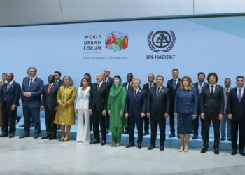 Олжас Бектенов Бакуде өткен World Urban Forum сессиясына қатысты