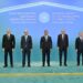 Төртеу түгел болса, төбедегі келеді