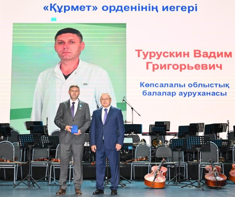Ақ халатты абзал жандарға құрмет көрсетілді