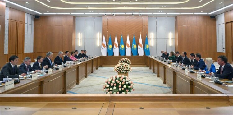 Қазақстан мен Кипр Президенттерінің келіссөздері кеңейтілген құрамда жалғасты