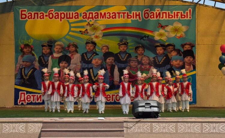 Үшаралда балаларды қорғау күні тойланды