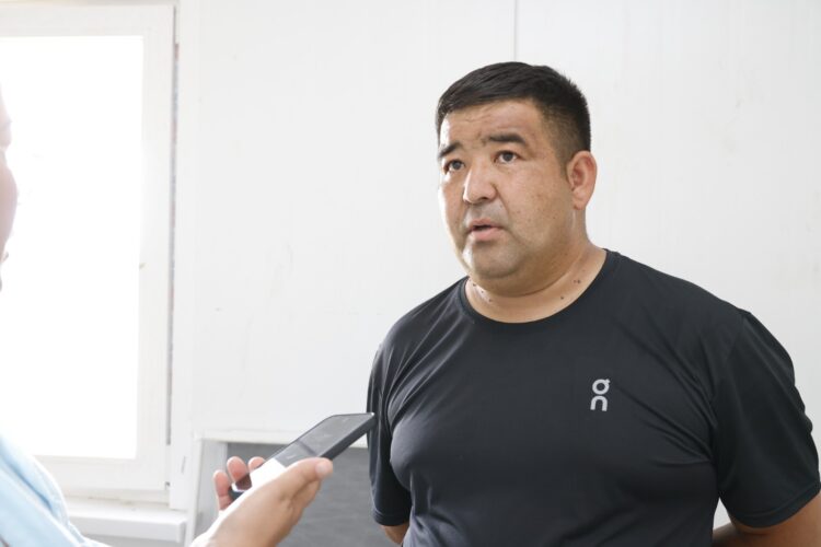 Сөзіне берік, ісіне адал