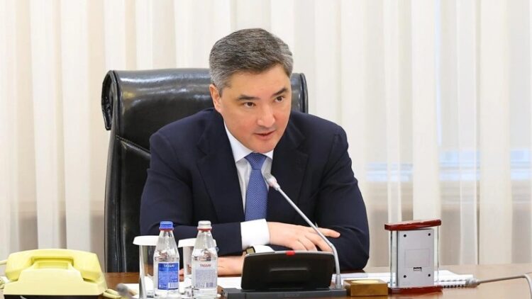 Бектенов ҚТЖ басшысына ескерту жасады