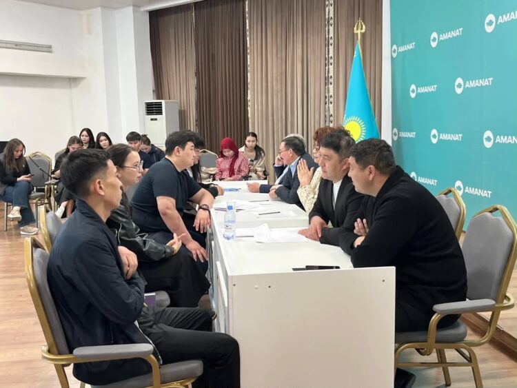 «Жас саясаткер мектебі» өз жұмысын бастады