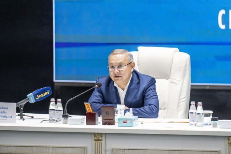 Бейбіт Исабаев Көксу ауданының тұрғындарымен кездеседі
