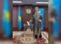 Токиодағы сайлау учаскесінде отандасымыз дауыс беруге Би бейнесінде келді