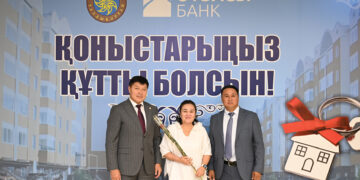 Талдықорғанда 41 отбасы жаңа баспана кілтіне ие болды