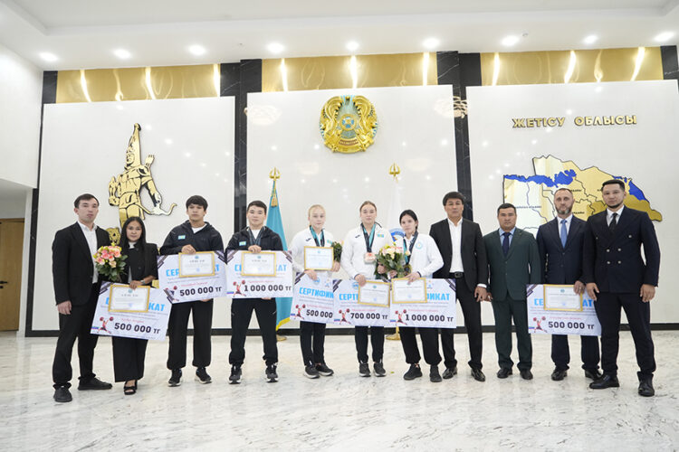 Азия чемпиондарын қабылдады
