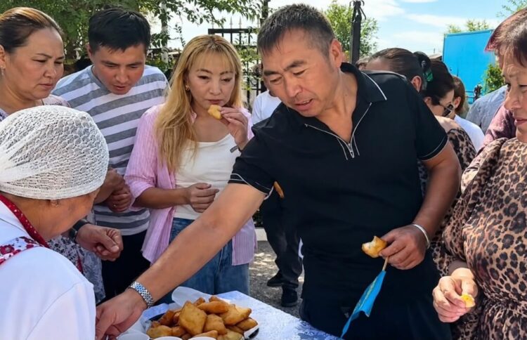 «Жетісу Бауырсақ & Apple Fest» ерекше жәрмеңкесі өтті