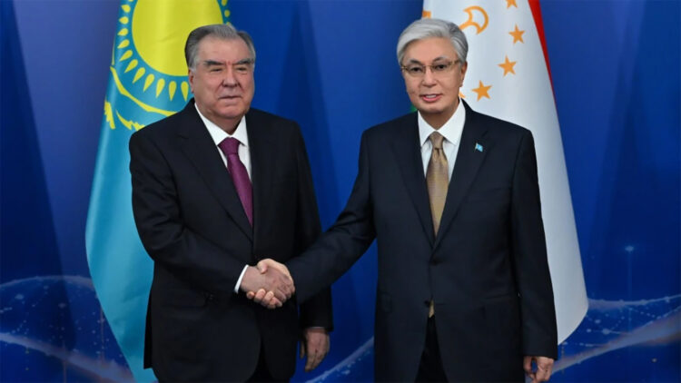 Қасым-Жомарт Тоқаев Тәжікстан президентін Тәуелсіздіктің 35 жылдығымен құттықтады