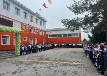 Жарлыөзектегі жаңарған мектеп