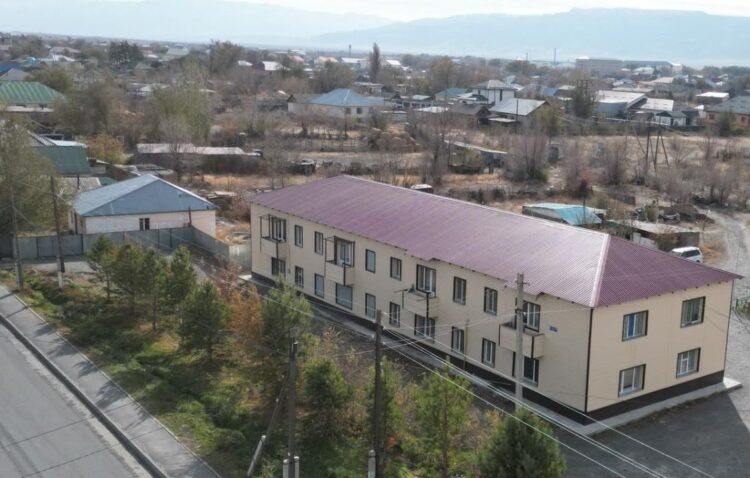 Үшарал қаласында 7 көпқабатты үйдің қасбеті жөнделеді