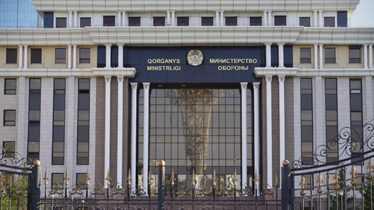 Қорғаныс саласында ауқымды кадрлық өзгерістер
