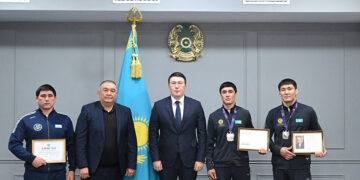 Тақымы талмай топтан озған