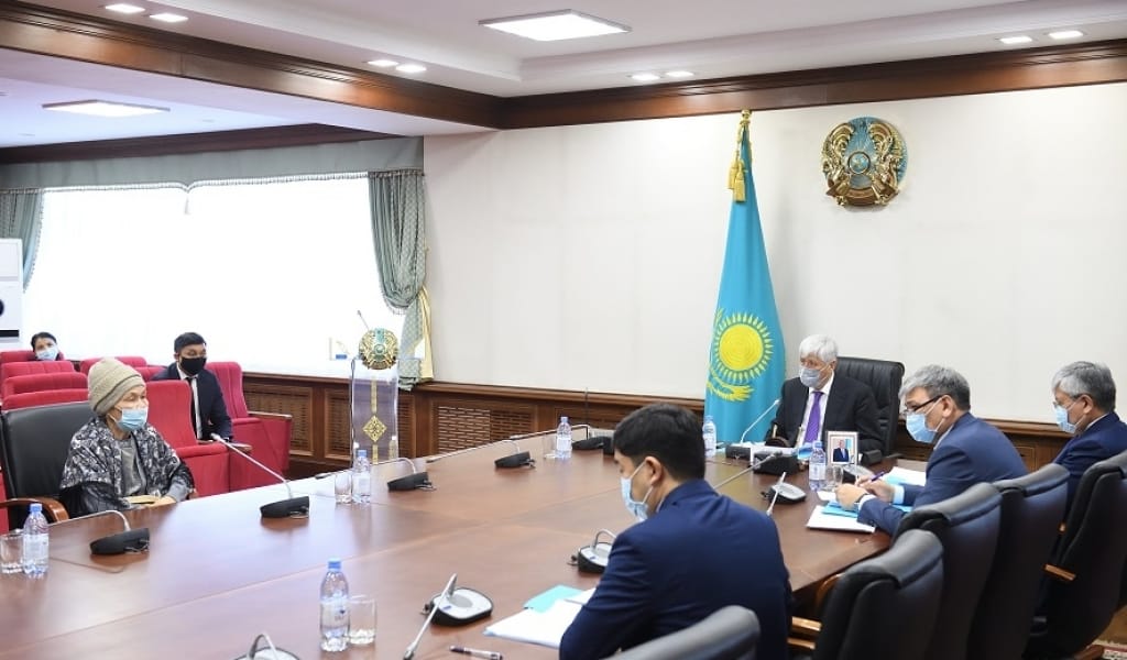 АМАНДЫҚ БАТАЛОВ ТҰРҒЫНДАРДЫ ЖЕКЕ МӘСЕЛЕЛЕРІ БОЙЫНША ҚАБЫЛДАДЫ