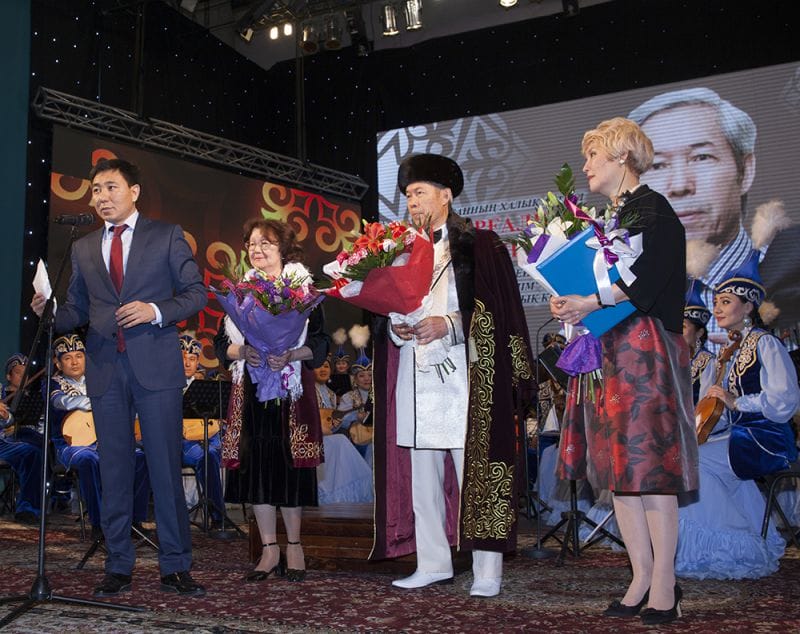 Соғады мәңгі жүрегім...