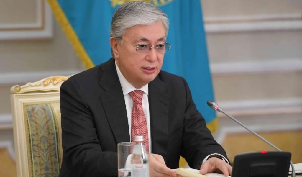 ПРЕЗИДЕНТ: "ВАКЦИНА - ПАНДЕМИЯНЫ ЖЕҢУДІҢ ЖАЛҒЫЗ СЕНІМДІ ЖОЛЫ"