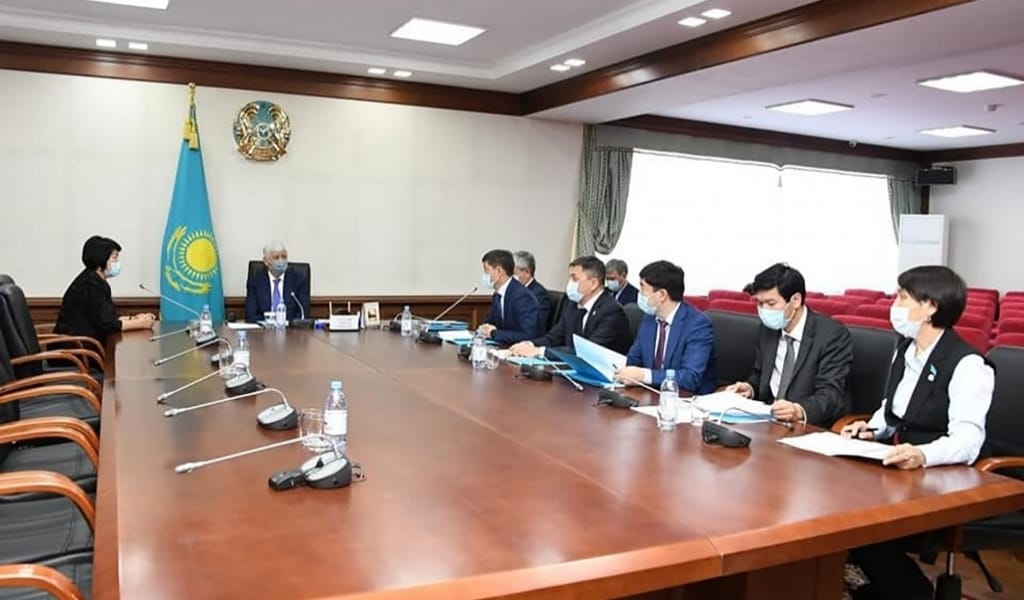 АМАНДЫҚ БАТАЛОВ ЖЕКЕ ҚАБЫЛДАУ ӨТКІЗІП, ТҰРҒЫНДАР МӘСЕЛЕСІН ТЫҢДАДЫ