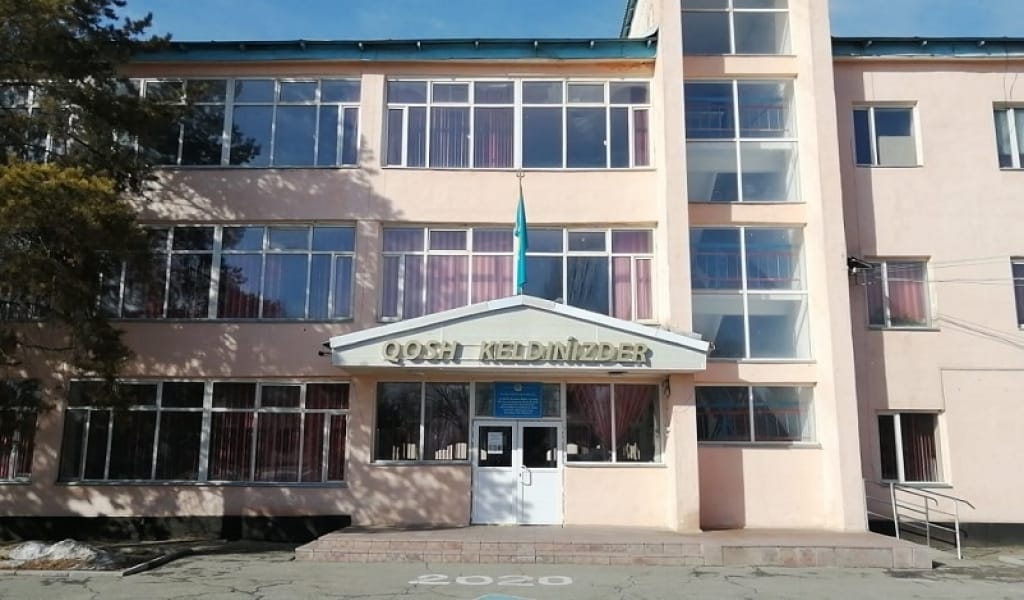 ҚАЛҚА ЖАПСАРБАЕВҚА 135 ЖЫЛ: АҚЫН АТЫНДАҒЫ МЕКТЕП ЖӨНДЕЛЕДІ