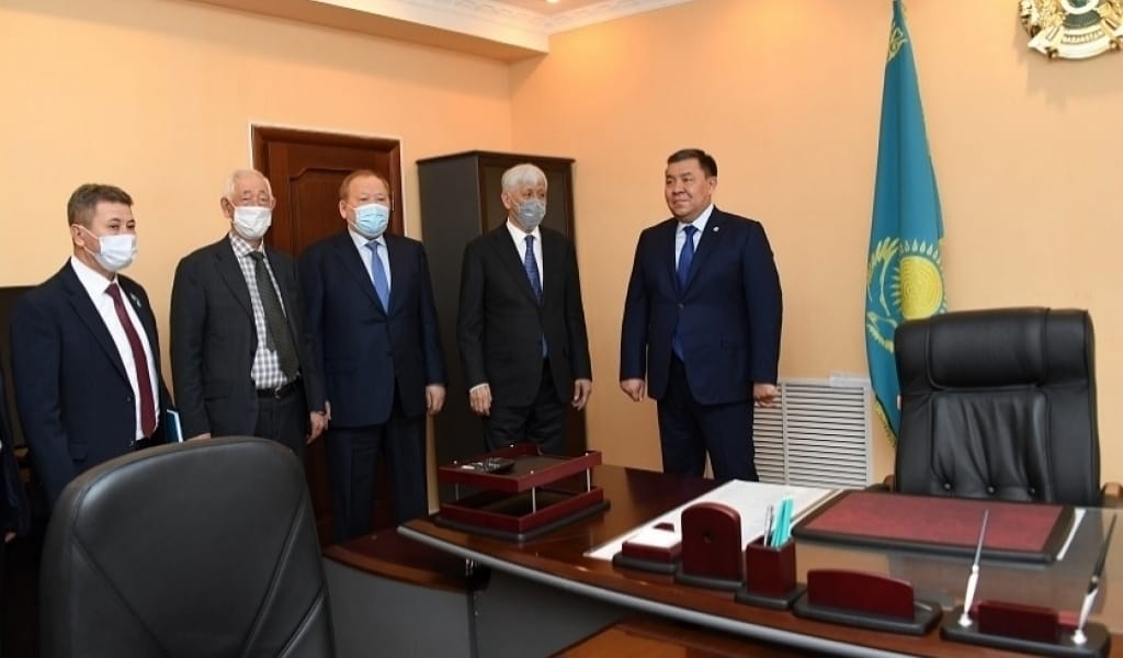 АМАНДЫҚ БАТАЛОВ ЕҢБЕКШІҚАЗАҚ АУДАНЫНЫҢ ӘКІМІН АУЫСТЫРДЫ