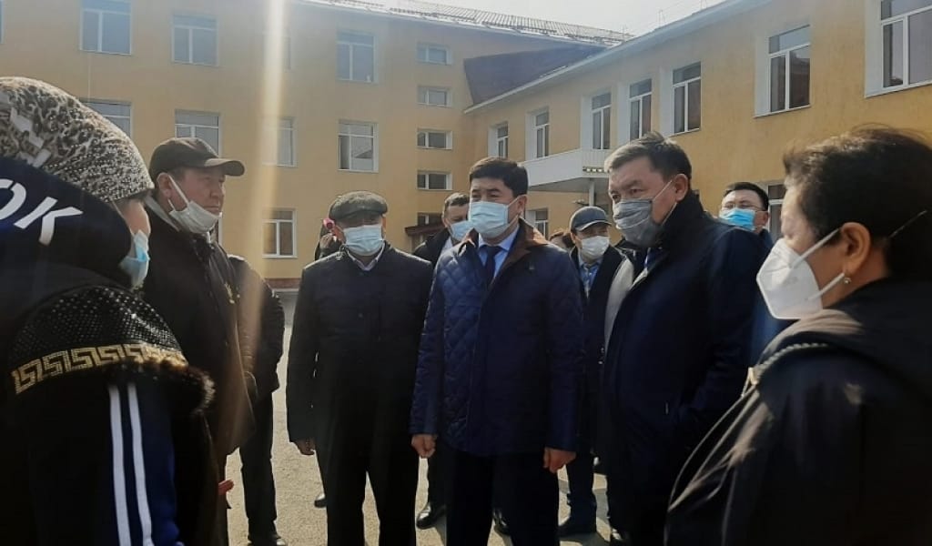 КӨЛІК ҚАҚҚАН ҚЫЗДАРДЫҢ ЖАҒДАЙЫН БІЛУГЕ ӘКІМ ОРЫНБАСАРЫ БАРДЫ