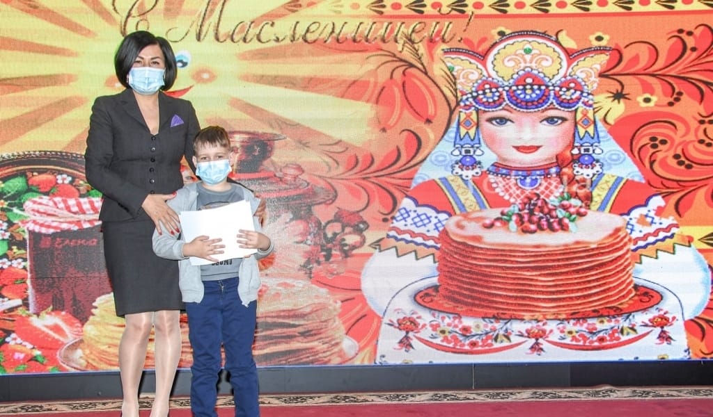 МАСЛЕНИЦА МЕРЕКЕСІНЕ ЖИНАЛҒАН КӨПШІЛІК "ІНДЕТ, КЕТ" ДЕП ТІЛЕДІ