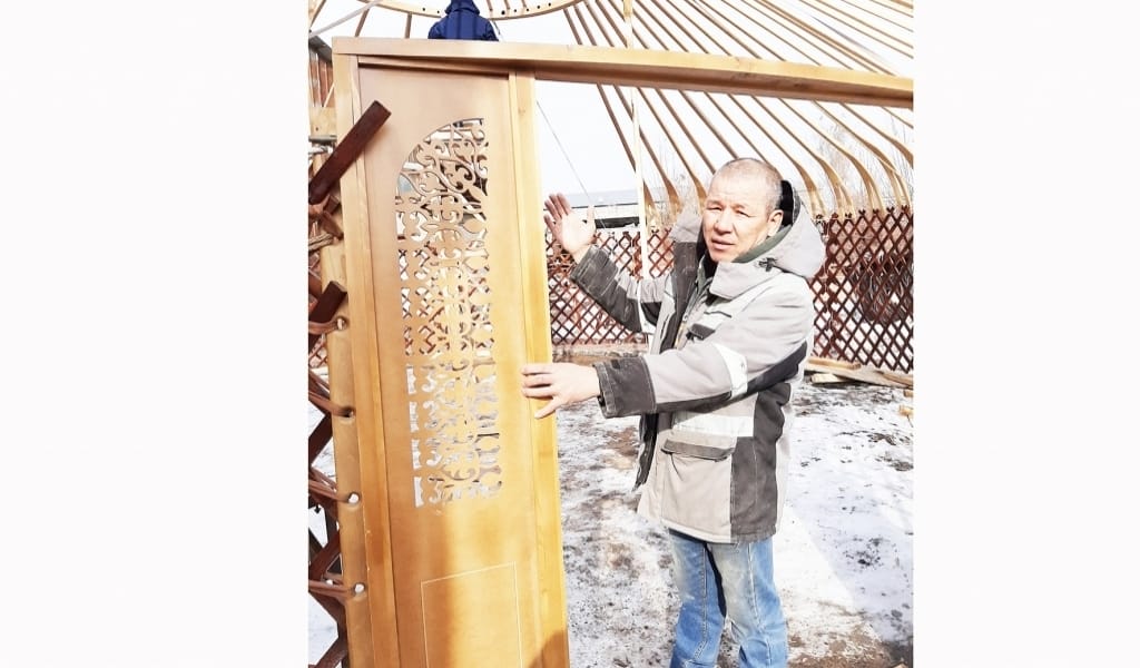 "МАТЕМАТИКАЛЫҚ ДӘЛДІК КЕРЕК": ҚАЗАҚ ҮЙ ЖАСАЙТЫН ШЕБЕРДІҢ ӘҢГІМЕСІ