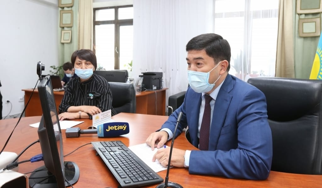 АЛМАТЫ ОБЛЫСЫ ӘКІМІНІҢ ОРЫНБАСАРЫ ОНЛАЙН ӨТІНІШТЕРДІ ҚАРАДЫ