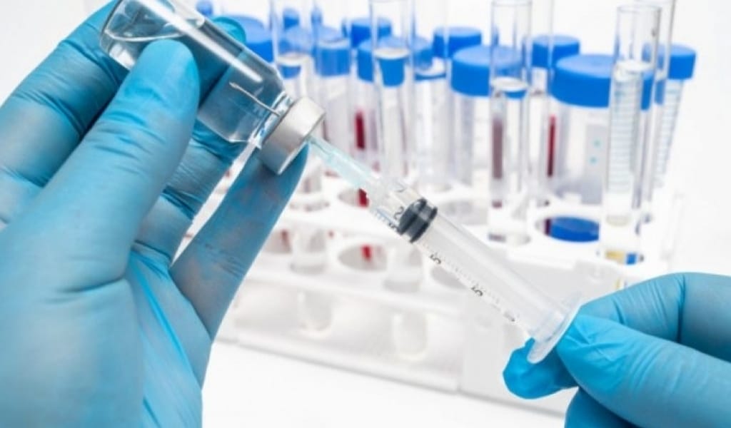 КОВИДКЕ ҚАРСЫ ВАКЦИНА ҚҰРАМЫНДА НЕ БАР? БАСҚА АУРУ ШАҚЫРМАЙ МА?