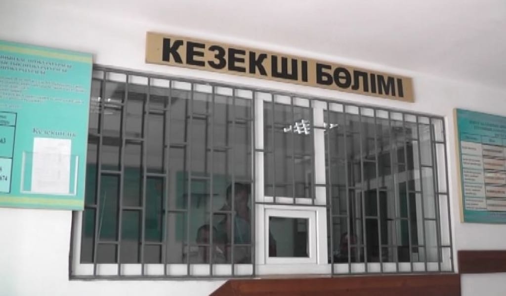 "ЕҢ АЛДЫМЕН БІЗ ЕСТИМІЗ": ПОЛИЦИЯДАҒЫ КЕЗЕКШІ БӨЛІМНІҢ ЖҰМЫСЫ