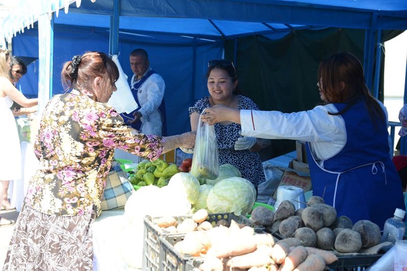 Жетісу жәрмеңкесі көкөніс пен жеміс-жидек саудасын қыздырды