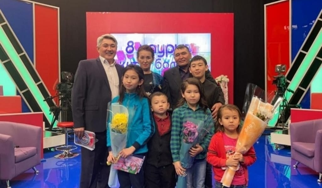 КЕРБҰЛАҚ АУДАНЫНДА ТҰРАТЫН ӘЙЕЛ ОН ТӨРТІНШІ СӘБИІН ДҮНИЕГЕ ӘКЕЛДІ