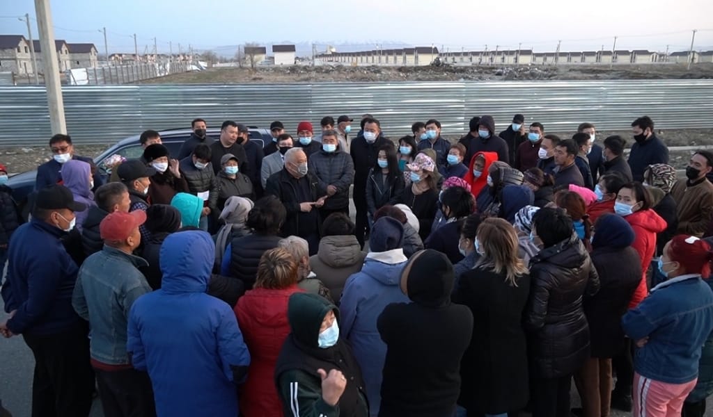 ТАЛДЫҚОРҒАНДАҒЫ КОТТЕДЖДІ ҚАЛАШЫҚТА ТАҒЫ ШУ: ӘКІМ НЕ ДЕЙДІ?