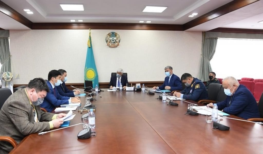 АМАНДЫҚ БАТАЛОВ ІНДЕТТІҢ ӨРШУІНЕ БАЙЛАНЫСТЫ ШҰҒЫЛ ЖИЫН ӨТКІЗДІ