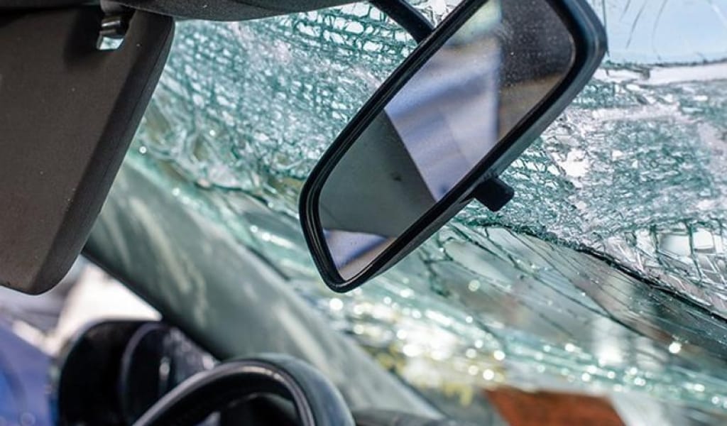 ШАМАЛҒАНДА ЖЕҢІЛ КӨЛІК ДҮКЕНГЕ СОҒЫЛЫП, ЖҮРГІЗУШІ МЕРТ БОЛДЫ